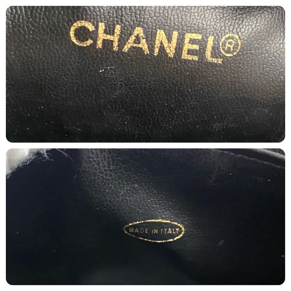 CHANEL CC Bicolore Lambskin Vanity Bag - Picture 7 of 17